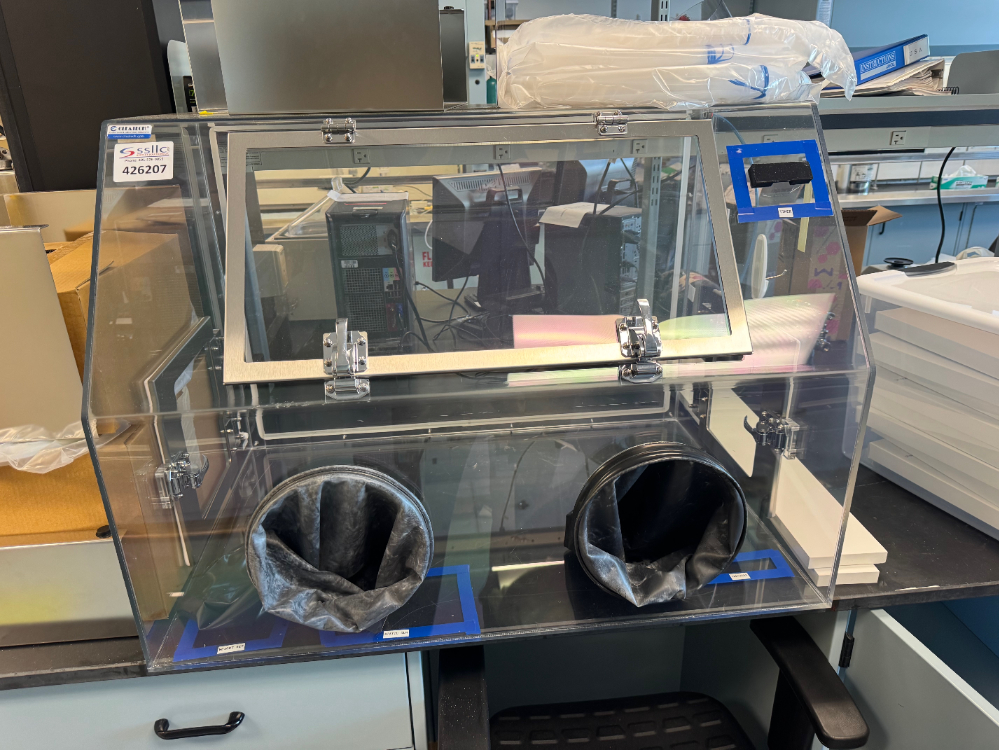 Image of Cleatech 3' Benchtop Glovebox